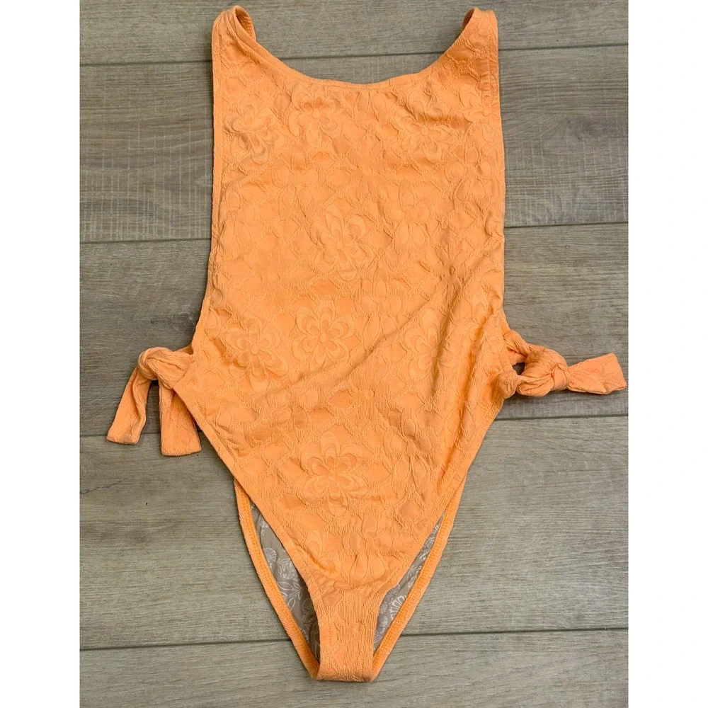NEW FREE PEOPLE FREE-EST ORANGE TEXTURED FLORAL THE PAMELA ONE PIECE SWIMSUIT L